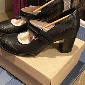 Clarks Claeson Black Shoes NWT